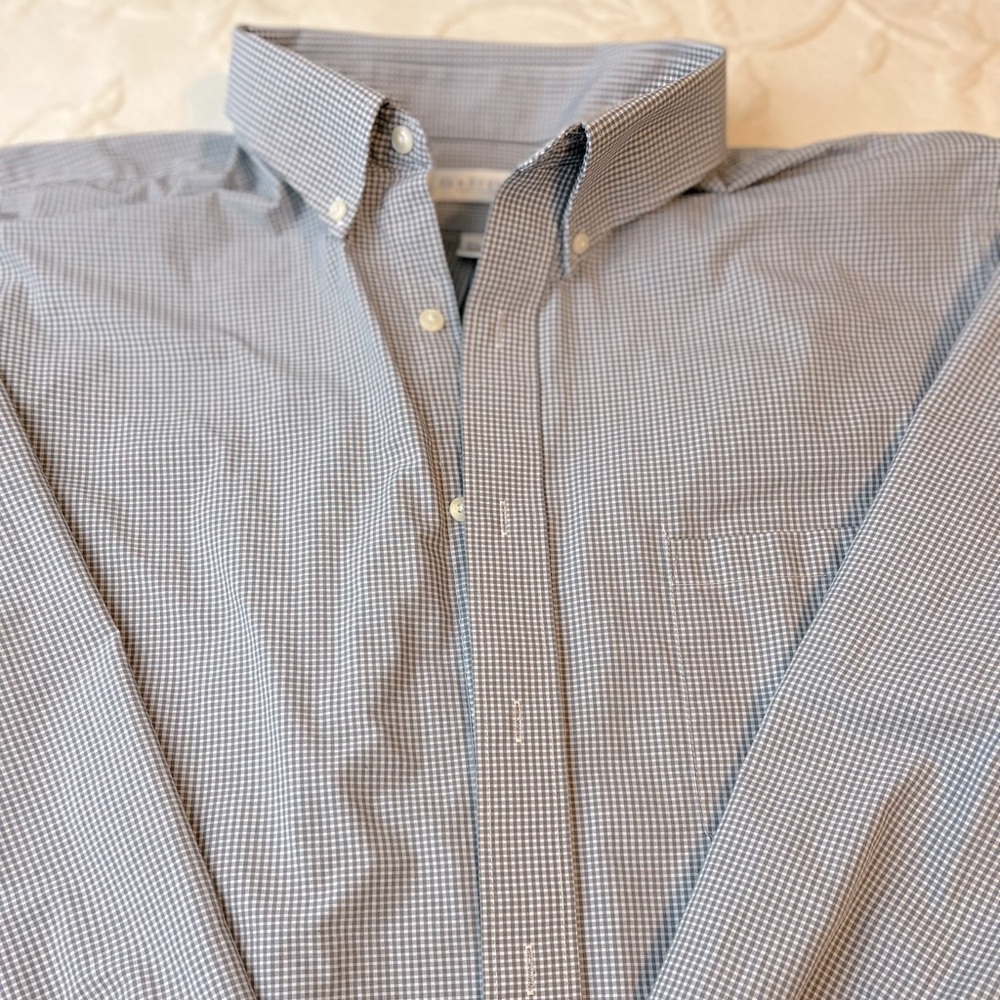 VAN HEUSEN  mens LARGE button down